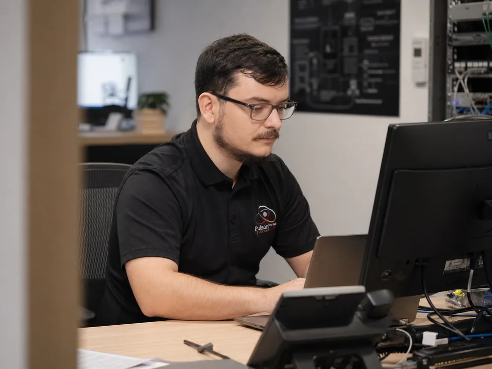 Jordan, technicien informatique chez Pulsar